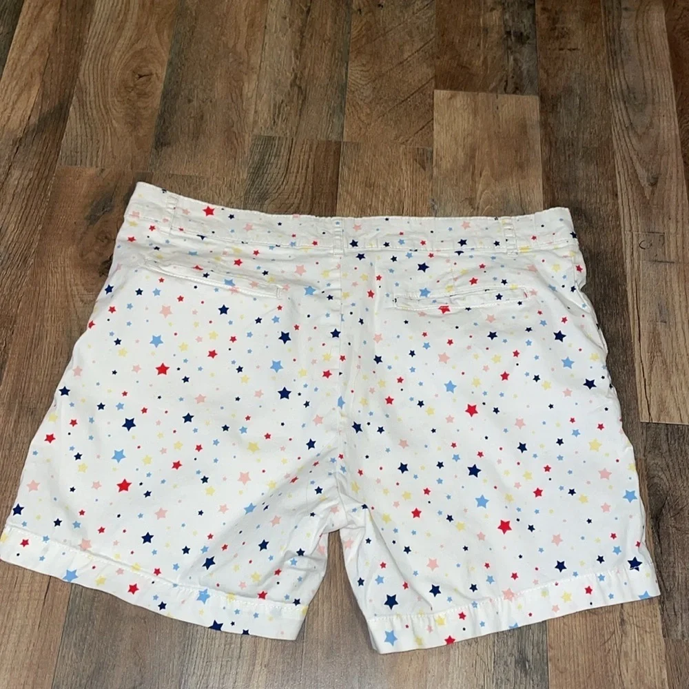 Caribbean Joe & Company shorts.  Size 14.